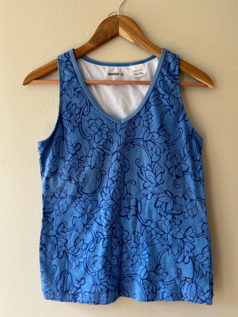 Danskin Sz L Athletic Tank Top V Neck Floral Pullover